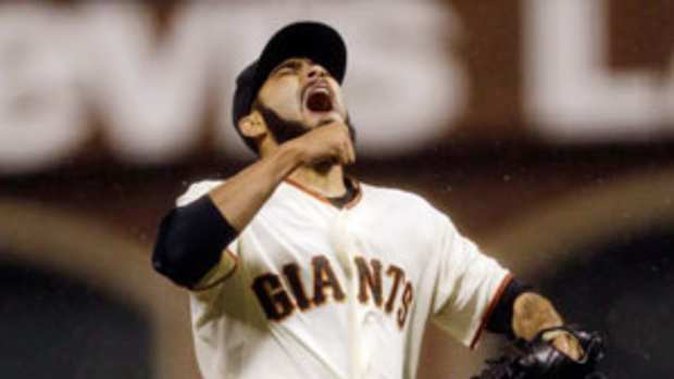 sergio-romo-ap2.jpg
